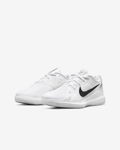 Nike junior 2025 tennis shoes