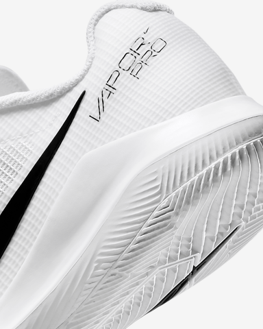 Nike sales silver junior